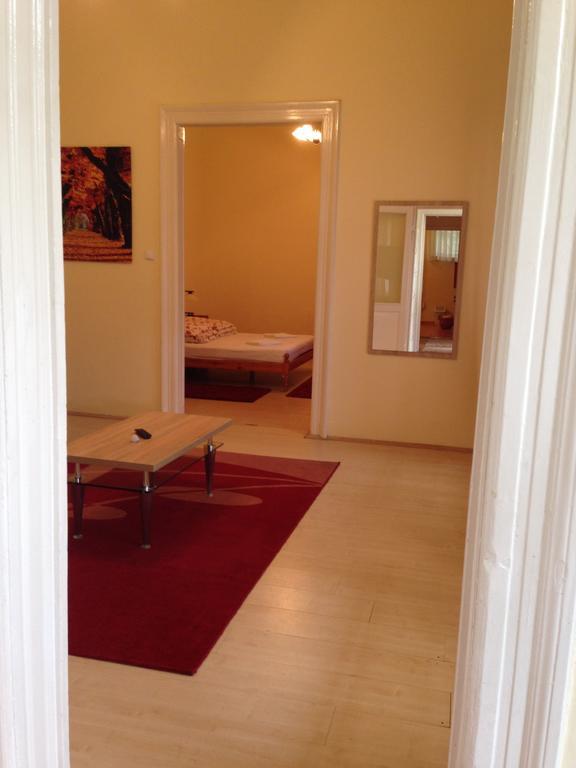 Péterfia Apartman Debrecen Exterior foto
